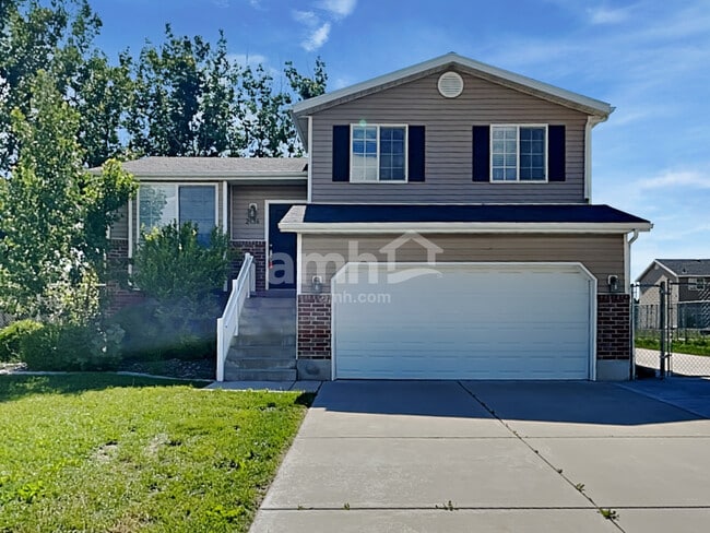 Building Photo - 2436 2940 W