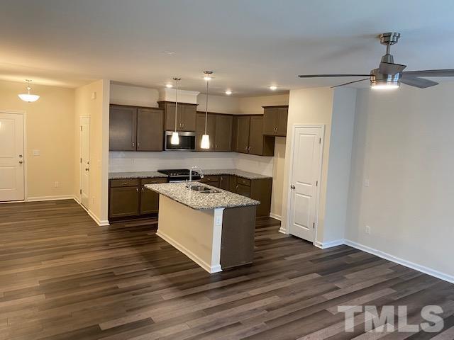 Building Photo - 347 White Oak Ridge Dr