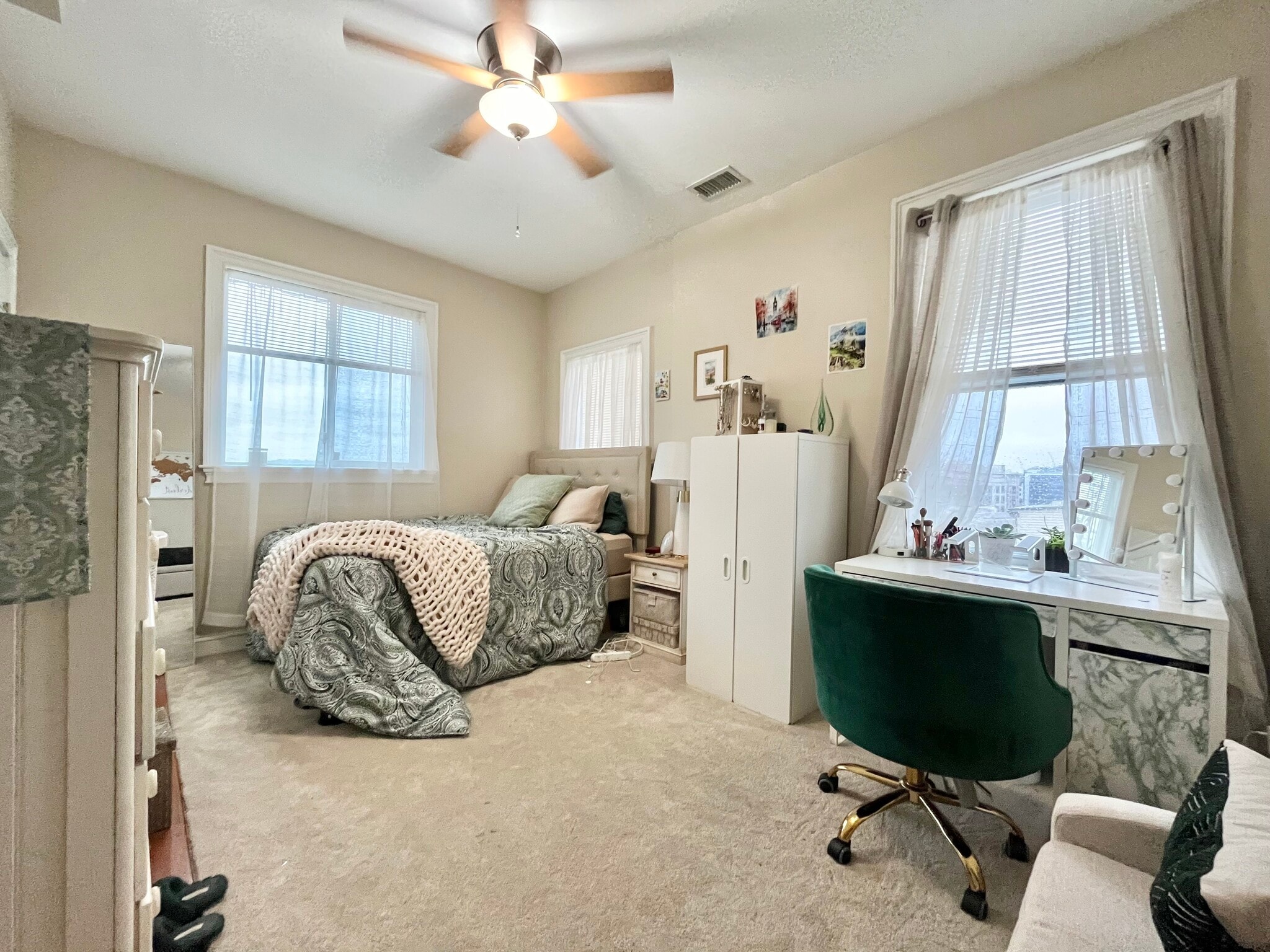 Building Photo - 61 Wait St