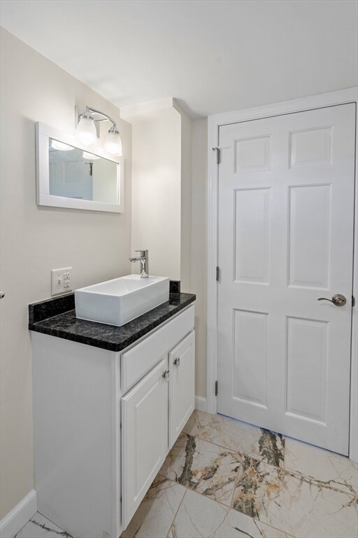 Building Photo - 157 Lake Ave