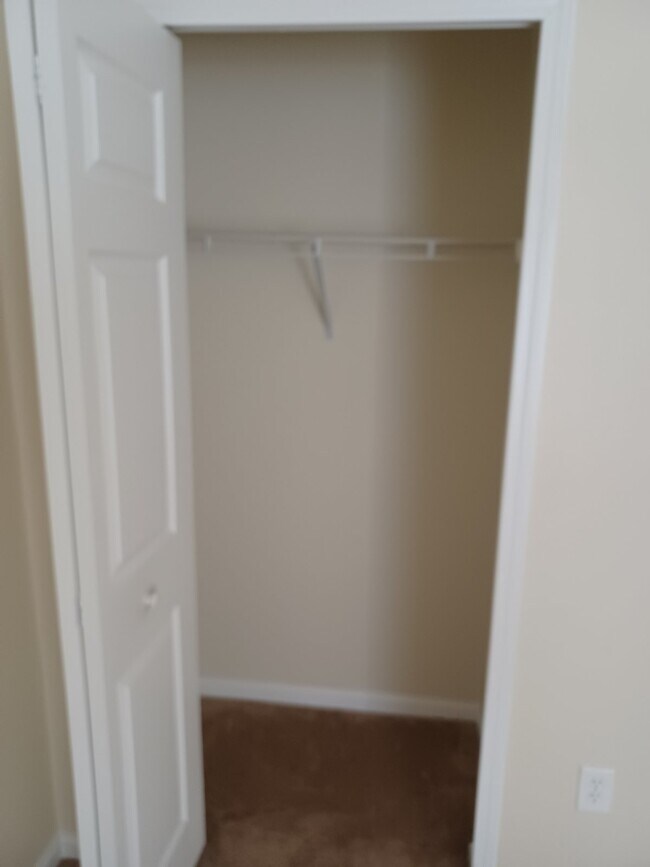 Building Photo - "$500 MOVE-IN SPECIAL! - Beautifully Updated 2/2 Condo in Gated Southside Neighborhood!"