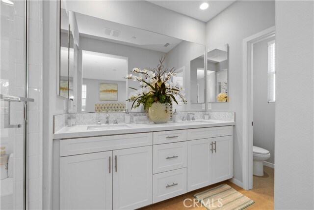 Building Photo - 136 Modjeska