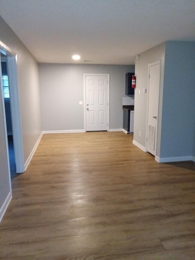 Building Photo - Pirate Cove Apartments D3-D4