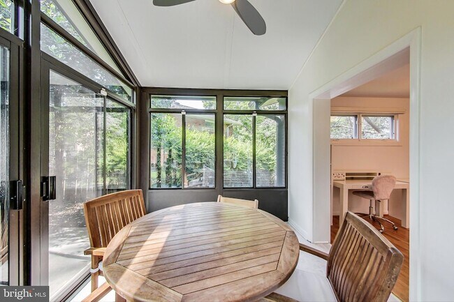 Building Photo - 6515 E Halbert Rd