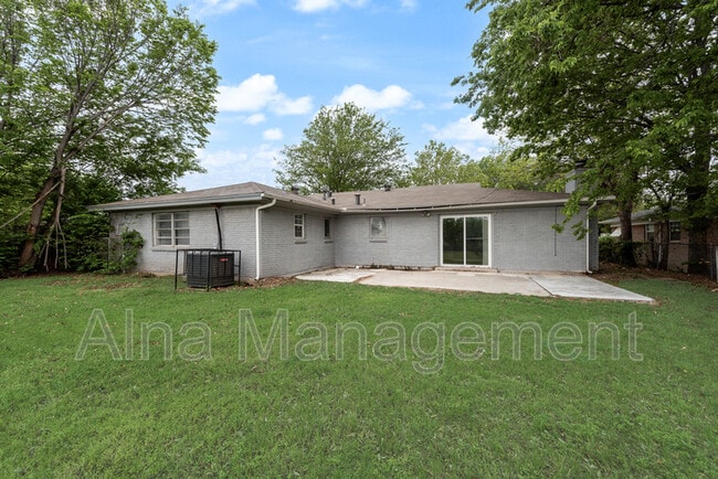 Building Photo - 3332 Mesquite Rd