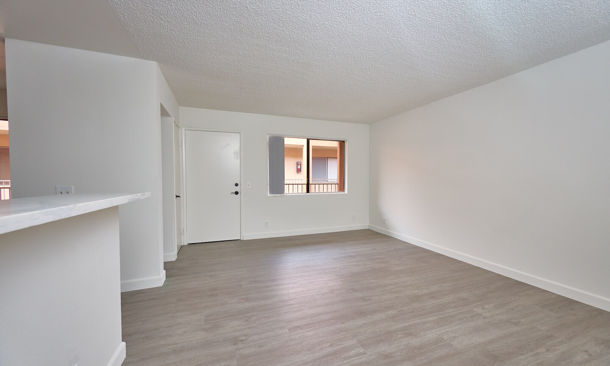 Building Photo - 4619 Rosewood Ave