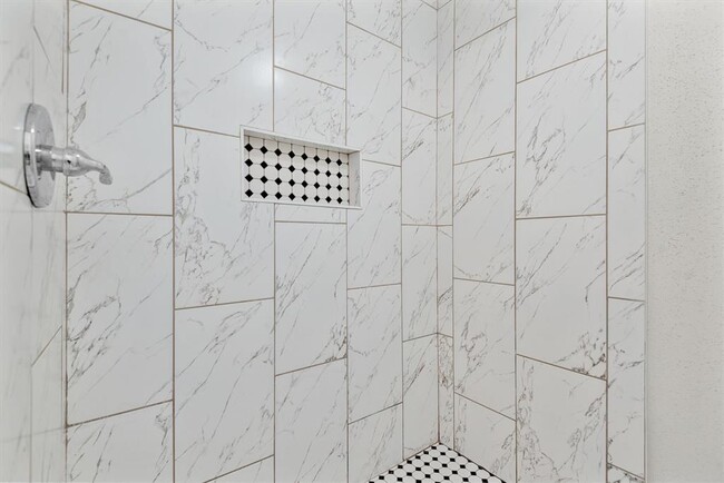 Building Photo - 3706 Westmeadow Dr