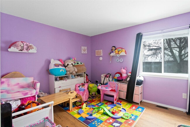 Building Photo - 105 Garden Dr