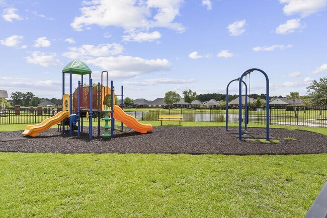Building Photo - Now available, freshly painted with a community pool!