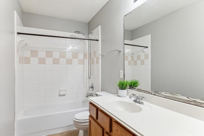 Building Photo - 3122 Schumann Oaks Dr