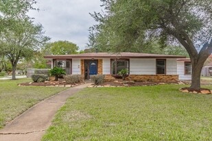 Building Photo - 148 Seaside Ln