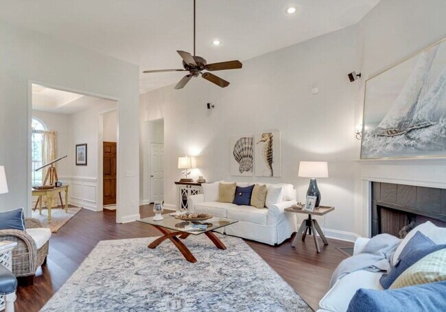 Building Photo - Spacious Ranch in the center of Richmond Hill