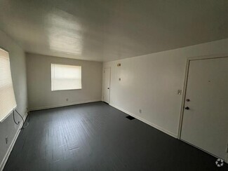 Building Photo - 246 Basswood Ave