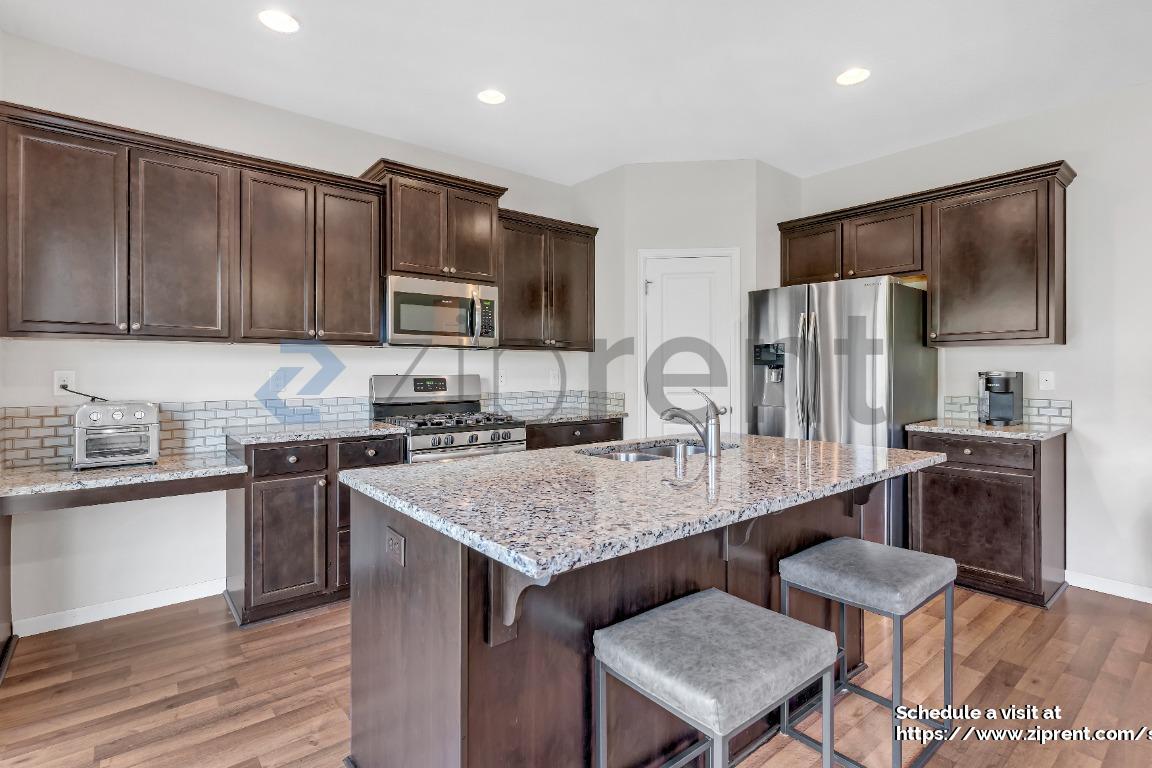 Building Photo - 2908 S White Salmon Dr