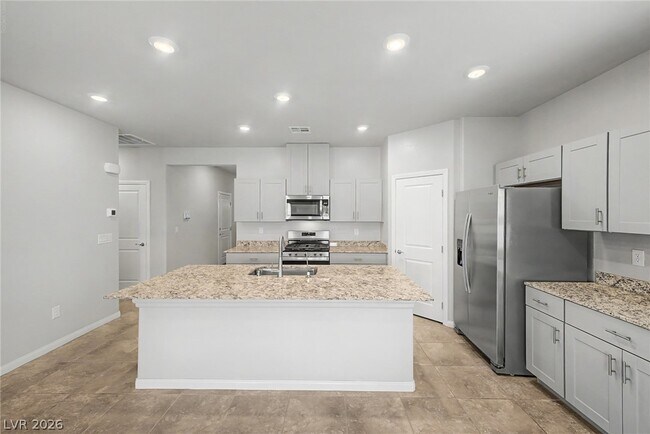 Building Photo - 7552 Blue Lotus Ave