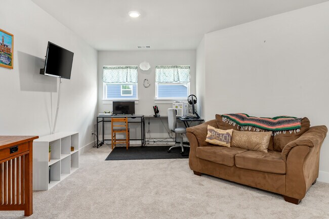 Building Photo - 218 Grange Vly Ln