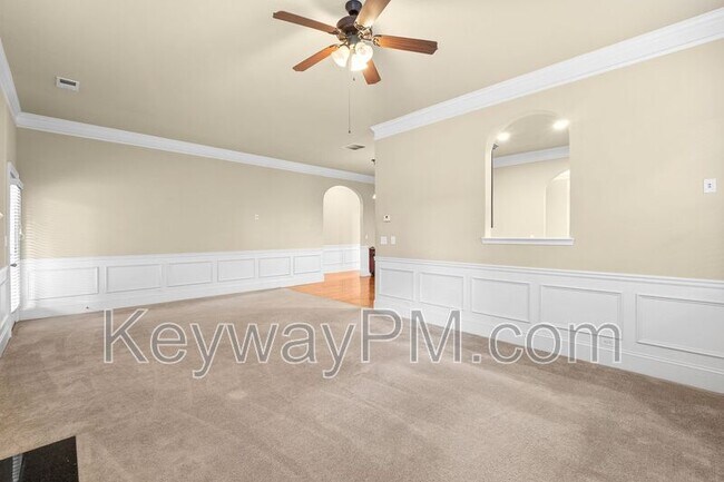 Building Photo - 1023 Iris Glen Dr