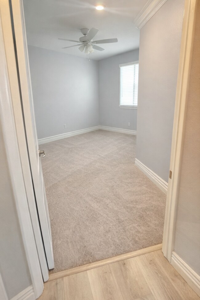 Building Photo - 3274 E Denali Dr