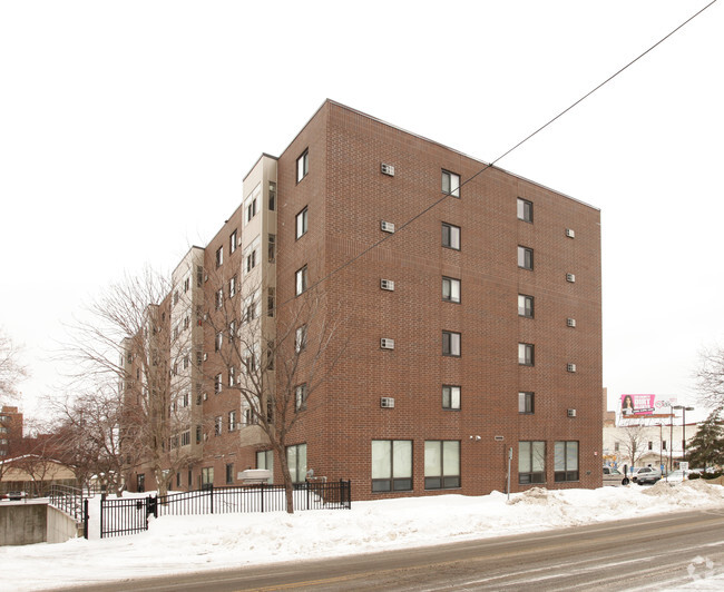 Holmes Greenway - Minneapolis, MN | Apartment Finder