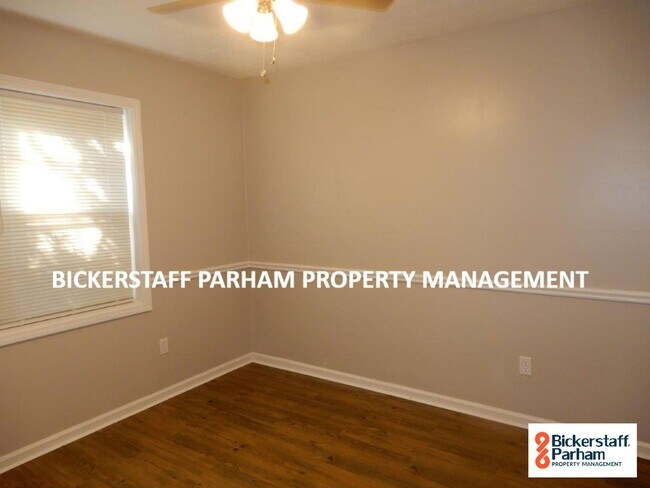 Building Photo - Brick Home Located Off Of Schatulga Rd! Wi...