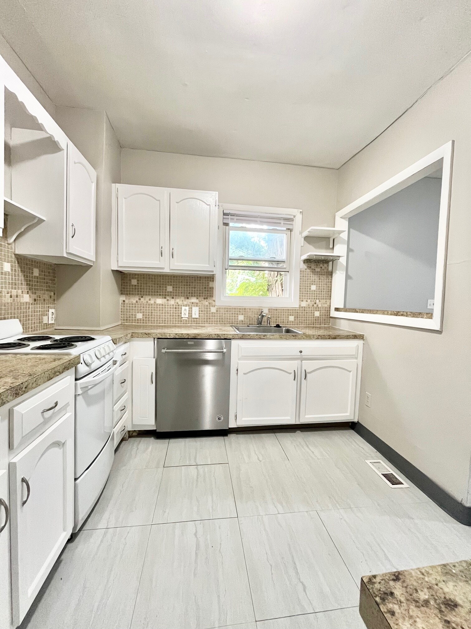 Building Photo - 10R Gardner St