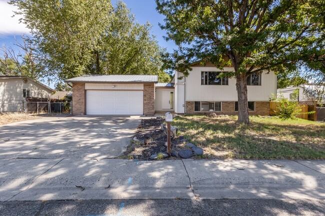 Primary Photo - Spacious 4-Bed, 2-Bath