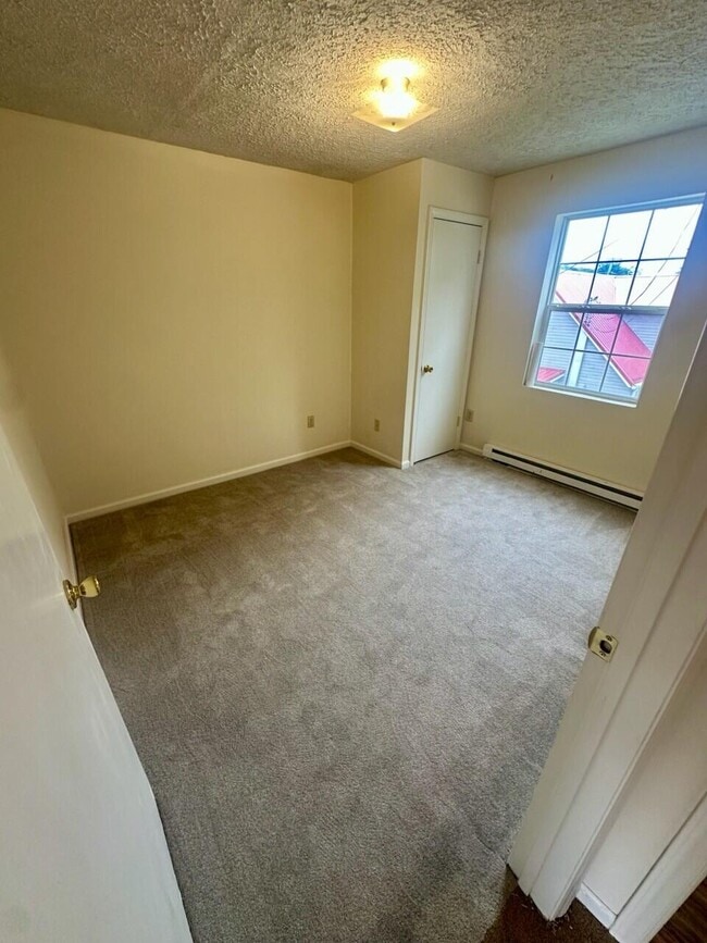Building Photo - 1038 Radford St