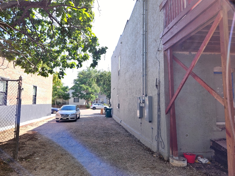 Building Photo - 817 E B St