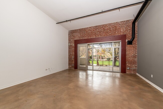 Building Photo - Luxury Loft Style Home in Japantown! Come ...