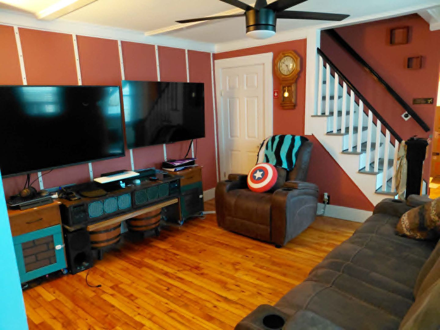 Building Photo - 82 Main St