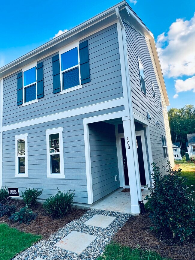 Building Photo - 400 Hacksaw Trl