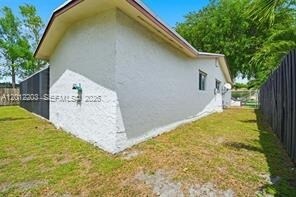 Building Photo - 920 NW 92nd Ave