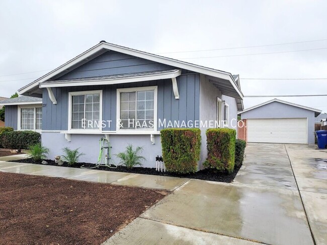 Building Photo - 8419 San Capistrano Way