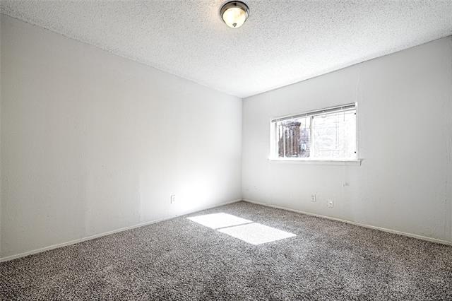 Building Photo - 523 Parker Cir