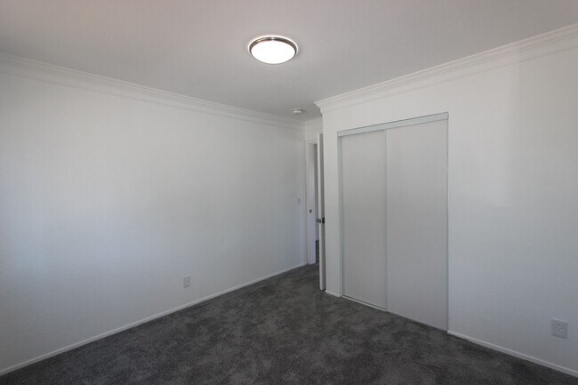 Building Photo - 4095 Thorn St