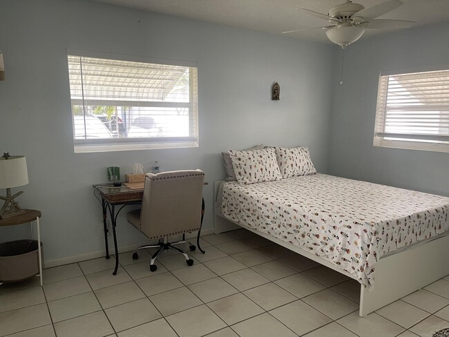 Building Photo - 3123 SW Natura Ave