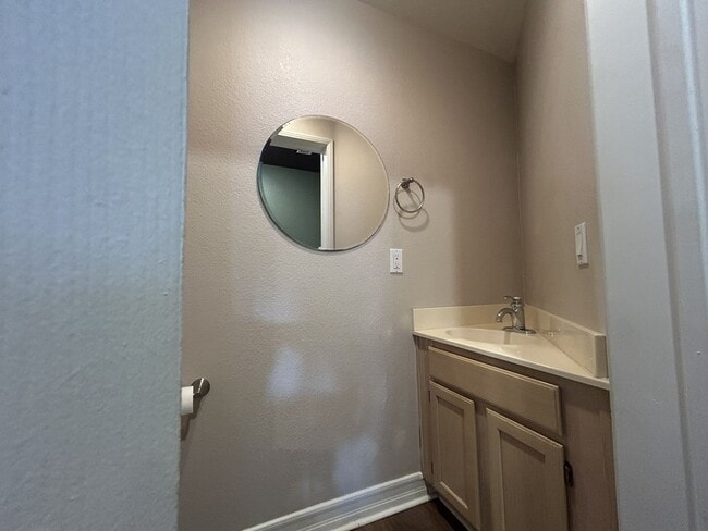 Building Photo - Beautiful 3bed/2bth in San Marcos!