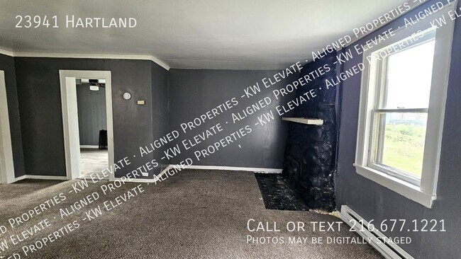 Building Photo - 23941 Hartland-