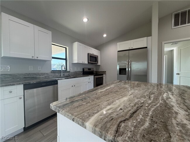 Building Photo - 2601 43rd St SW