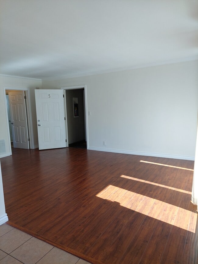 Building Photo - 3340 Bagley Ave
