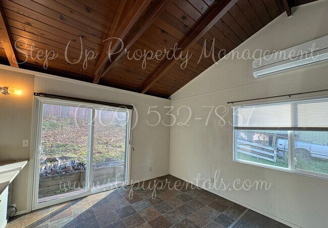 Building Photo - 22101 Crystal Falls Dr