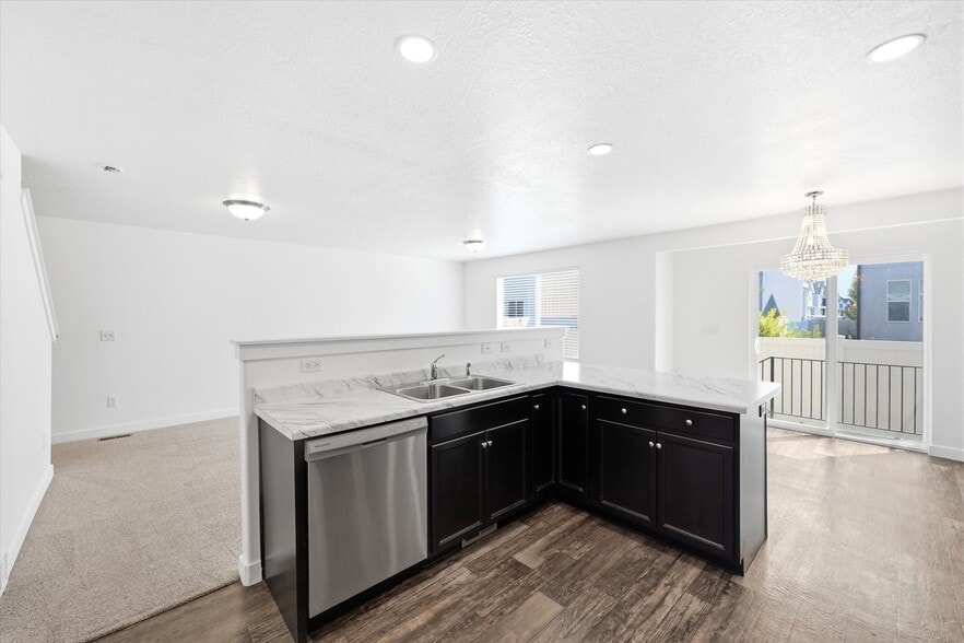 Building Photo - 432 S Pegasus Way