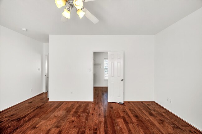 Building Photo - 1719 Redwing Bluff Dr