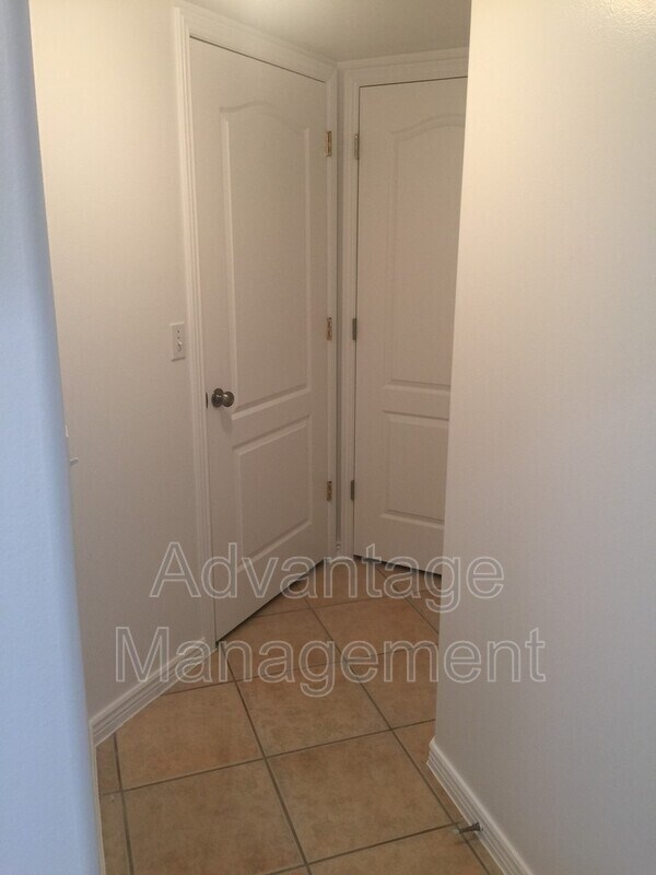 Building Photo - 1465 S Red Maple Ct