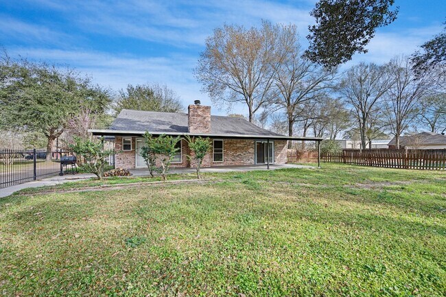 Building Photo - 23864 White Oak Ct