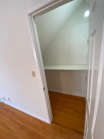 Storage/Pantry - 308 E Valencia Ave