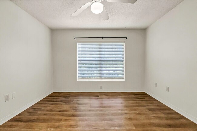 Building Photo - 4276 Calinda Ln
