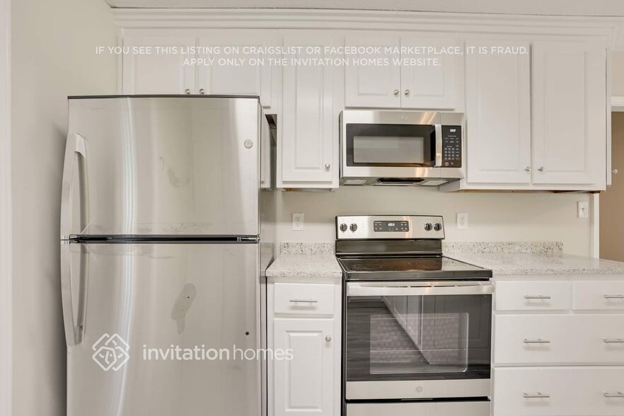 Building Photo - 156 Legacy Park Ln