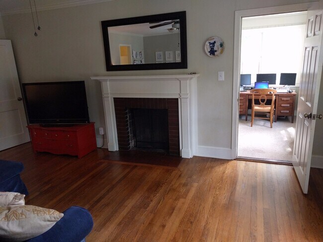 Building Photo - 170 Windsor Ct