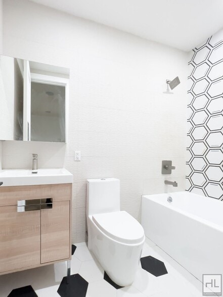 Building Photo - PUTNAM AVENUE / Spacious 2-Bed 1/5 Bath Du...